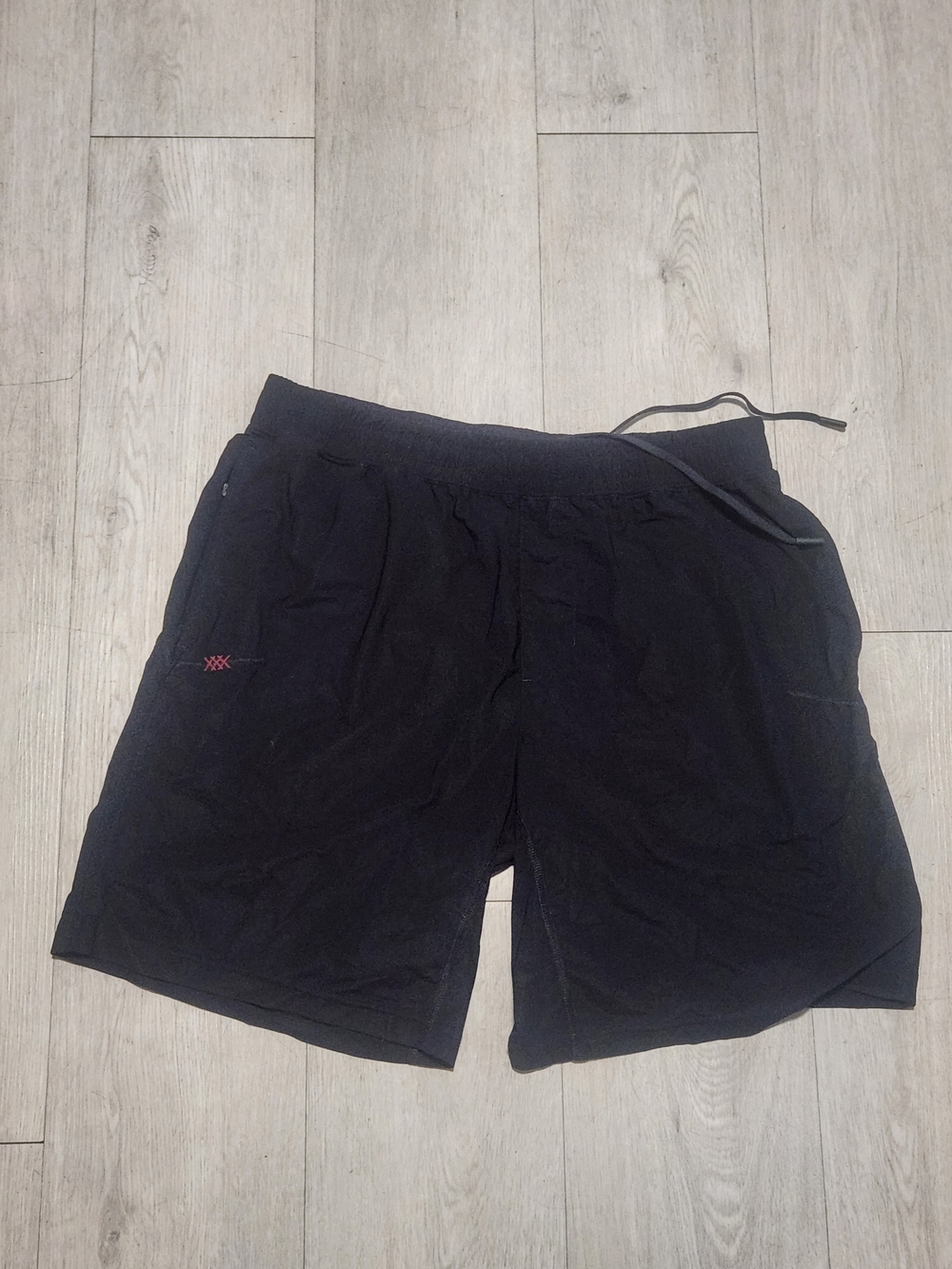 Rhone Mens Black Mako Athletic Workout Shorts Size Large 7" Inseam